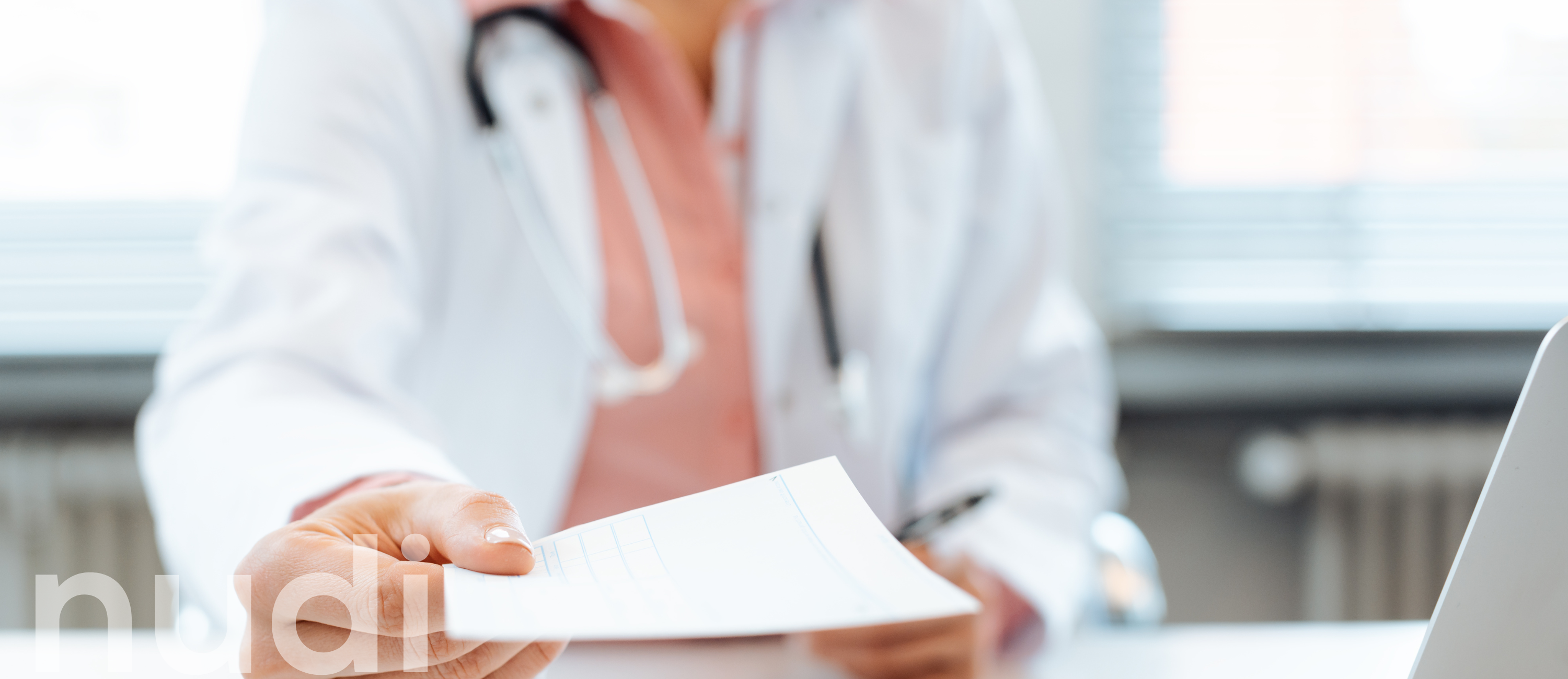 The Difference Between HRT Patches and HRT Gel and Why Patches Might Be the Better Choice